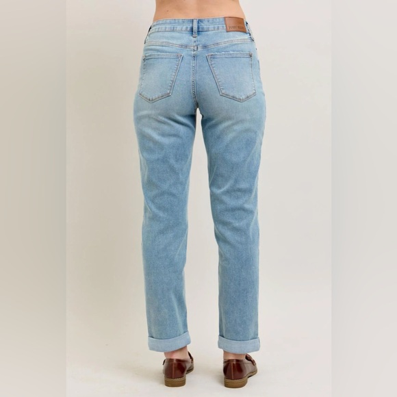 Judy Blue Mid Rise V Front Cuff Boyfriend Cool Denim Jeans 88938 Sz 11/30 - Picture 2 of 14